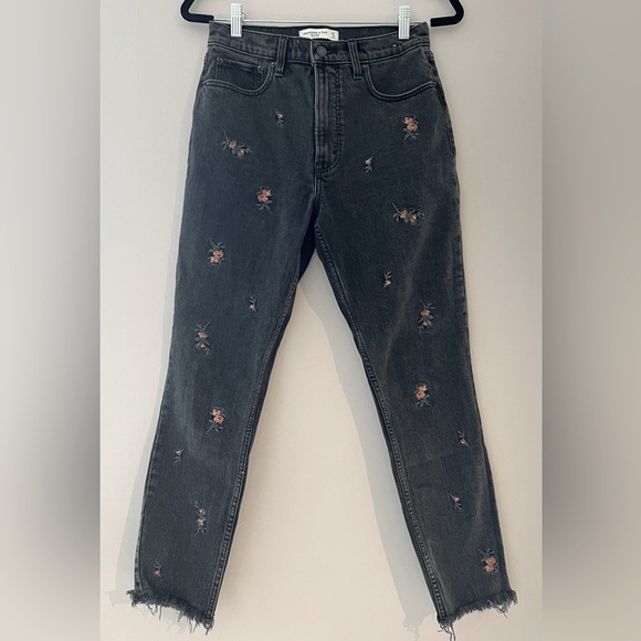 Abercrombie & Fitch The Skinny High Rise Flower Pattern black grey jeans - Picture 1 of 4